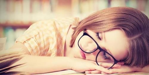 虫草|年轻人醒难睡,老年人睡不着,专家教你睡前1妙招,巧治失眠!