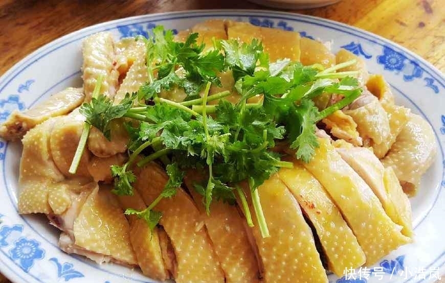 白切鸡|白切鸡别直接下锅煮!多加“这一步”,肉质更鲜嫩