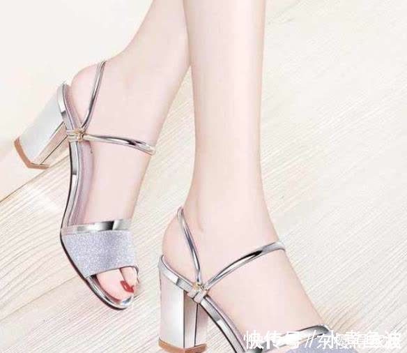 高跟凉鞋|性感高跟凉鞋,展现曼妙的身姿,怎么搭都好看