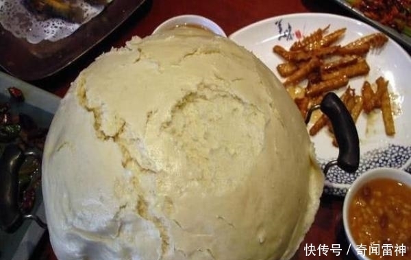 去东北旅游点了四个菜, 服务员劝都不听, 结果呢活该!