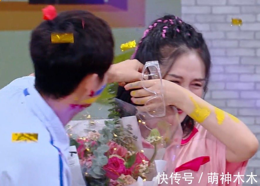 快樂家族|謝娜回歸反而趕客？《快本》收視高峰不在她，一開口七成觀眾換臺(tái)