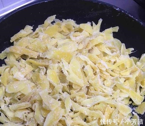 聰明女人把它當零食吃，皺紋少了，美容養顏，還有助睡眠！