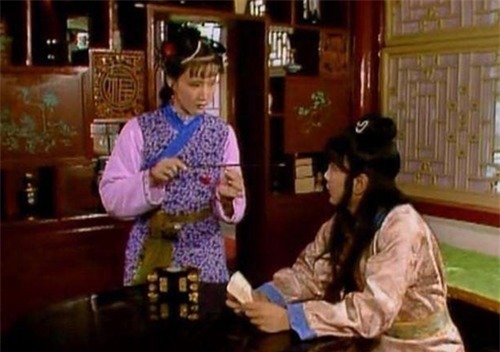 古人吃完饭不算账,丢下一块银子就走,为何店小二从不拦着?