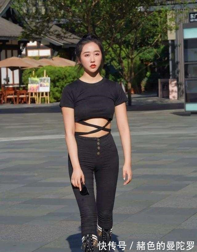 清新 清新别致的打底裤轻松穿出青春活力,秀出阳光的气质,靓丽高挑!