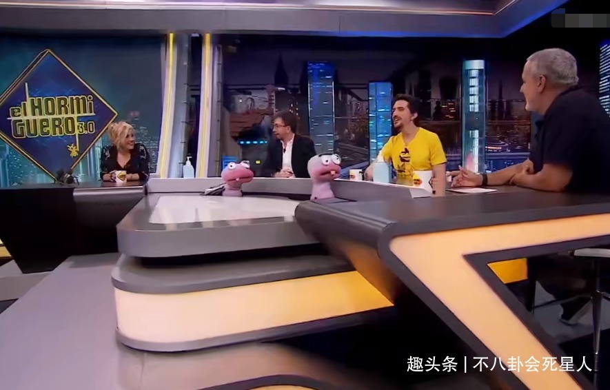 何炅|离开了滤镜的何炅长这样,《快本》抄袭被国外公开处刑,太丢人!