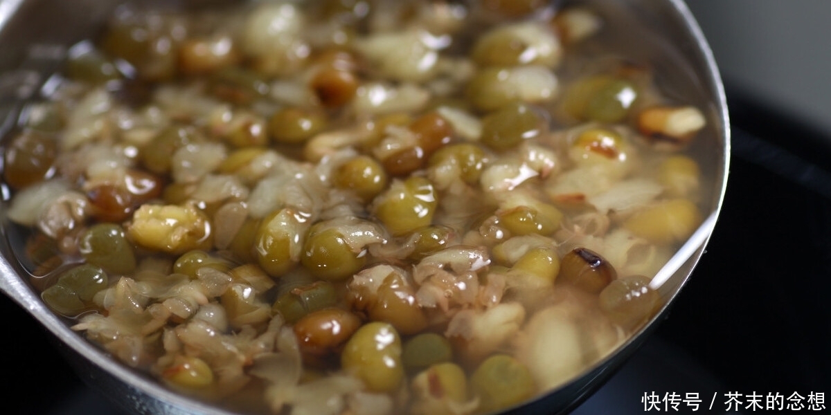 煮绿豆粥时,不要直接加水煮,教你正确的方法,绿豆好吃又清爽!