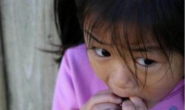 手指甲|孩子爱啃手指甲是病时间长了得抑郁症家长别再犯傻不注意