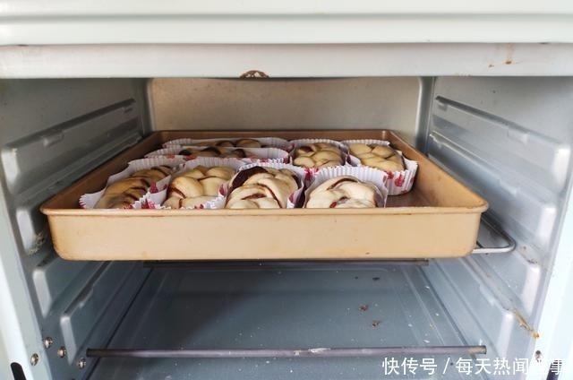 自制|自制超软小面包,学会不用排队买,松软香甜,无添加更健康