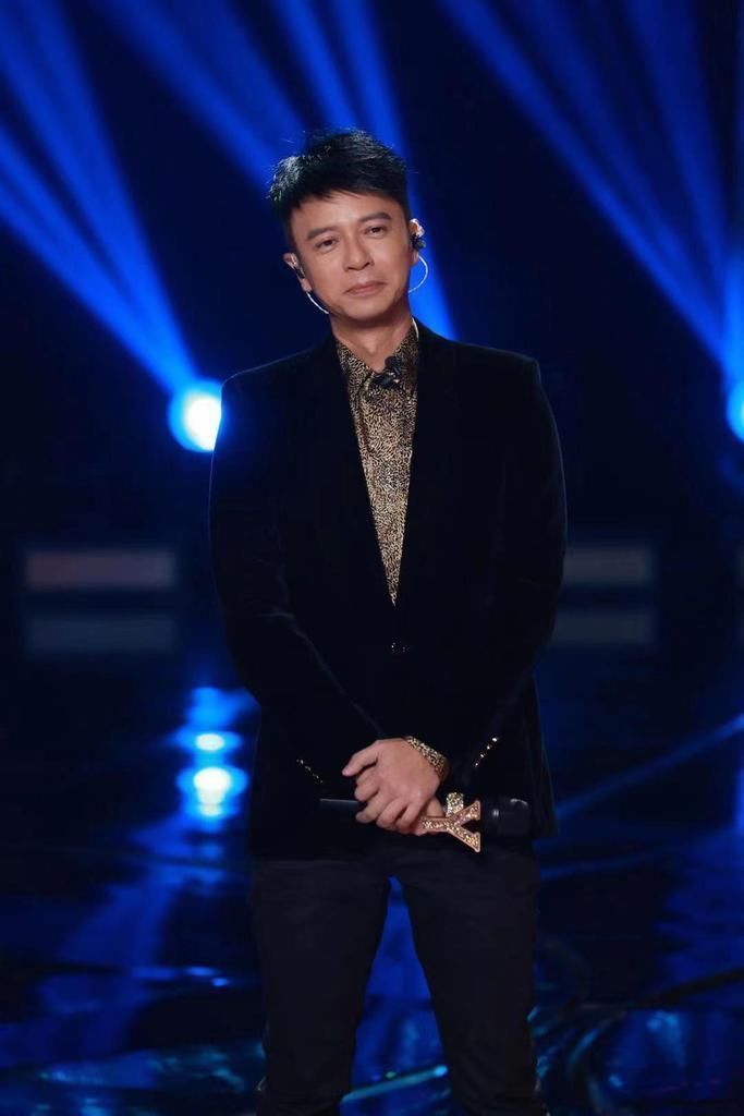 周深|《我們的歌2》李克勤周深驚喜返場 《愛情轉移》再現經典合唱