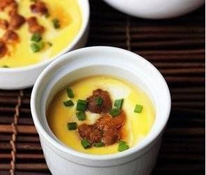 经典家常菜豆腐蒸蛋,营养丰富,味道鲜美,飘香四溢,快来试试