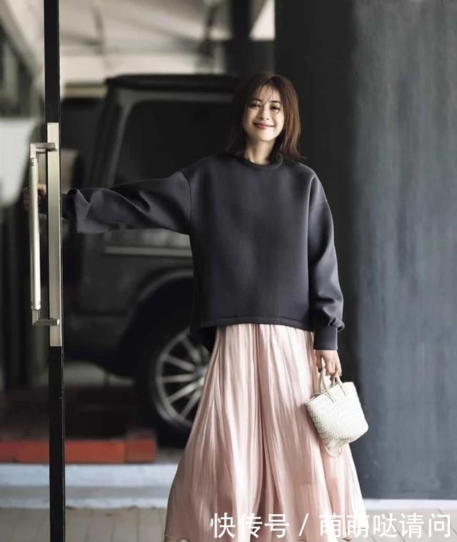 完美|日本女性真爱美,哪怕天冷依旧穿裙装,完美诠释秋季浪漫