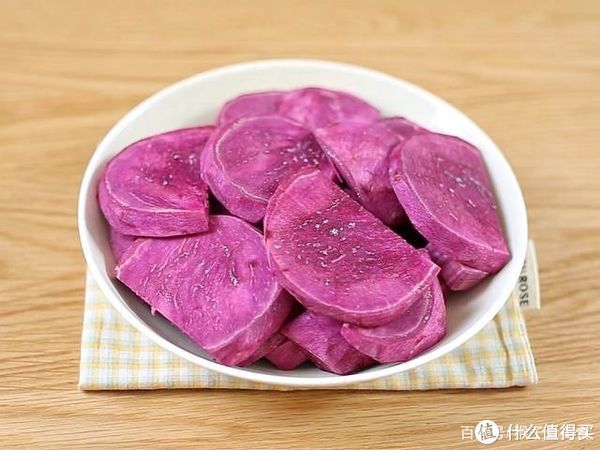 紫薯别再蒸着吃了，试试这样做，奶味浓郁，香软可口，太好吃了