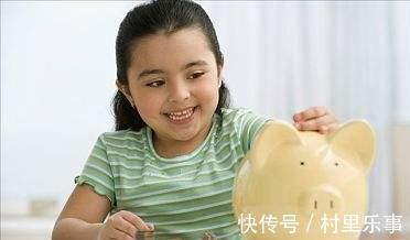 存钱罐|妈妈每天给孩子5元零花钱,2个月后存钱罐竟有5万元,令宝妈不解