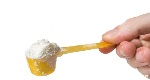 奶粉里的空|奶粉勺底部有一个小洞,其实是这个原因,看看你猜对了吗