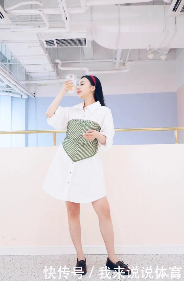 流行|衬衫 + 衬衫,裙子+ 裙子,早秋流行这样穿,太洋气了!