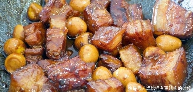 正月十五元宵节,家宴菜单已备好,5荤4素1汤上一桌,十全十美