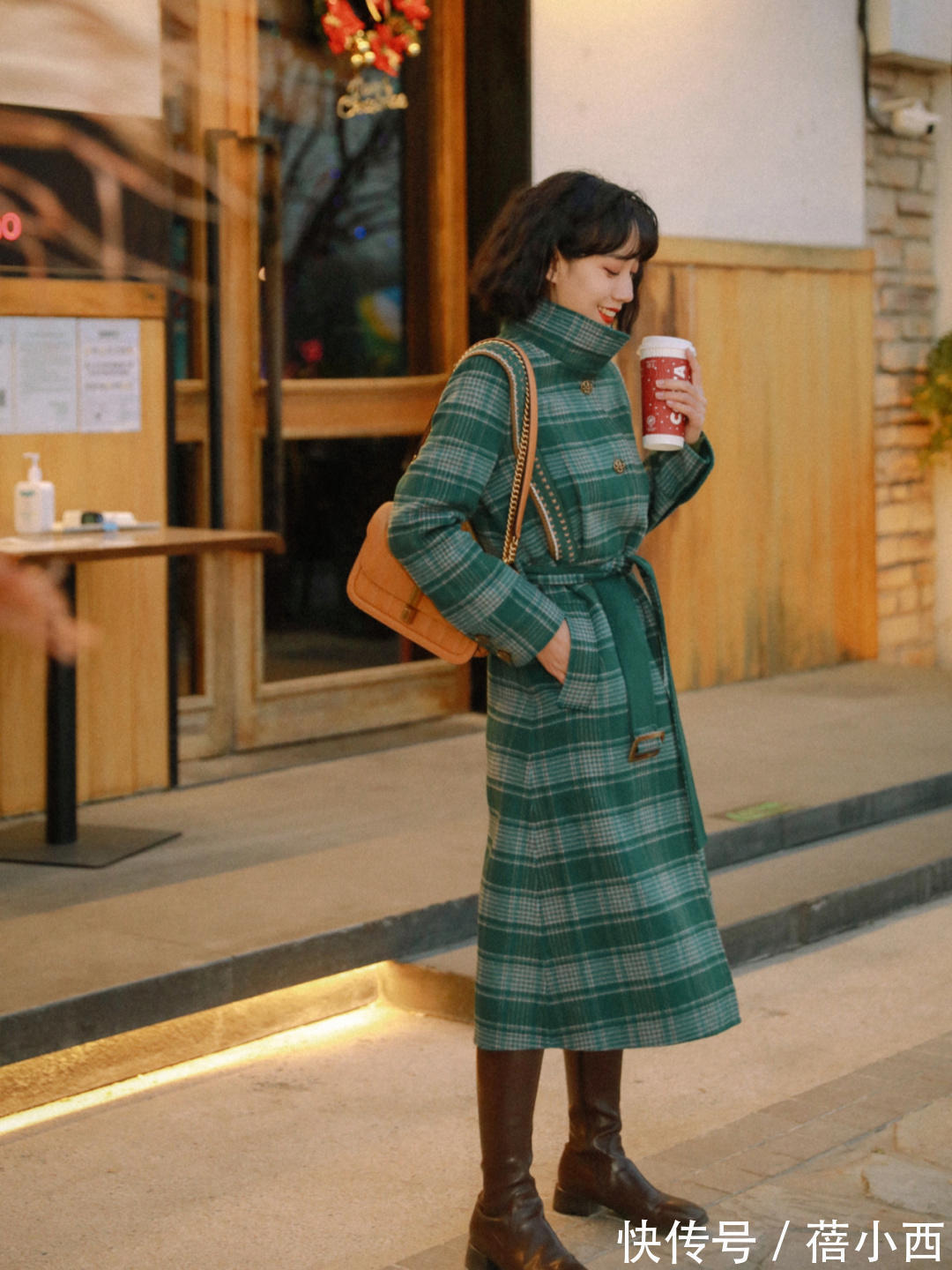 搭配 格纹大衣越来越火,复古高级不挑人又chic,让你出街赚足回头率