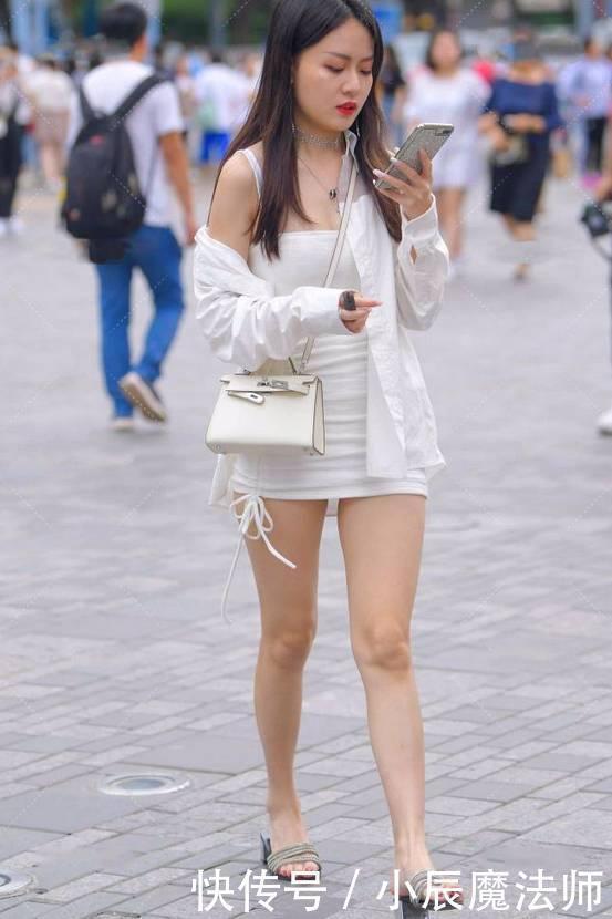 吊带 美女吊带连衣裙,搭配衬衫,引得无数人回头!