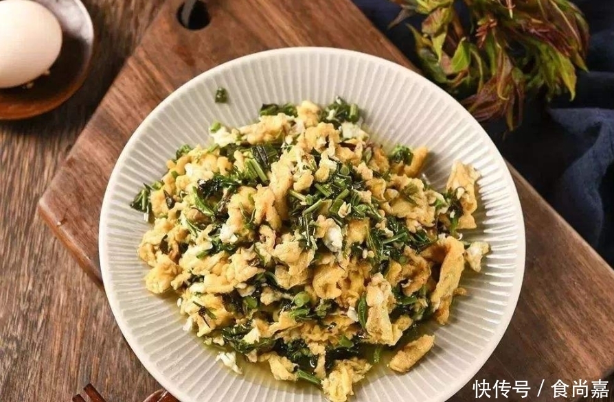 吃香椿,焯水还是不焯水?别随便吃,和大厨学正确做法,又香又嫩