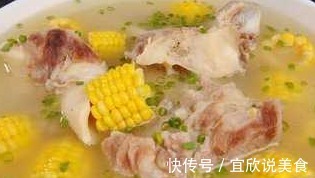 炖排骨汤时,千万不可直接下锅,忽略掉这一步,排骨肉柴还不鲜