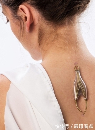 首饰|吸血鬼的珠宝!首饰两端存在尖锐物,插入人体血管后能发光