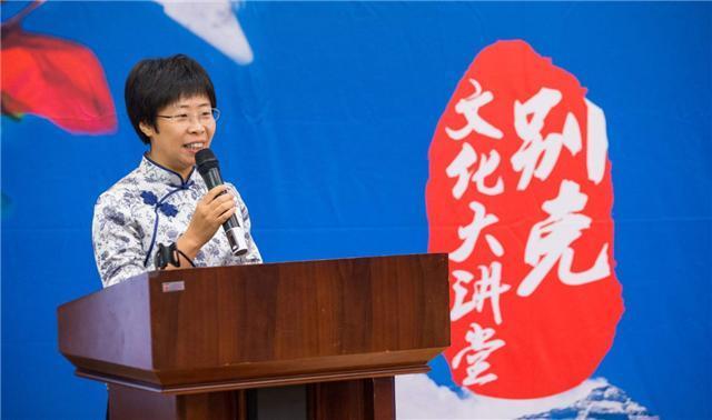 45岁仍单身的才女蒙曼,“痛批”剩女一词才女的感情不应将就