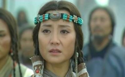 生中扮演着|成吉思汗的三个皇后，一个是年少爱情，一个是长情陪伴