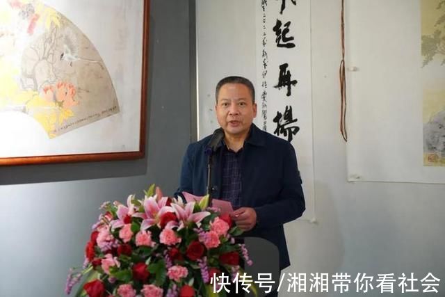 工笔花鸟画&南方观察刘怡涛:西双版纳国画家在深圳举办工笔花鸟新作展