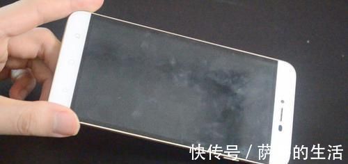 污渍|花露水倒在手上，作用太棒了，解决了很多人的烦恼，早知道就好了
