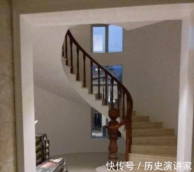 婆家|嗮嗮农村婆家40万的别墅婚房,楼梯超霸气,厨房你肯定没见过!