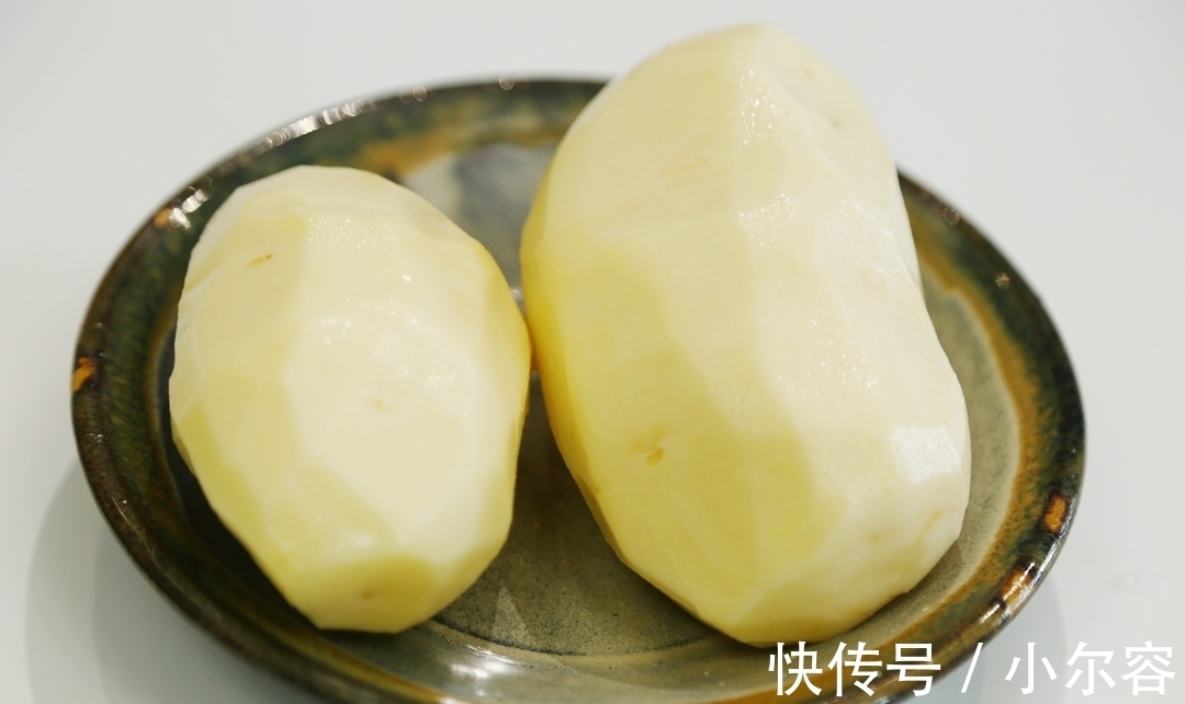 椒盐|土豆吃了几十年,第一次如此做,太香了,5盘都不够吃