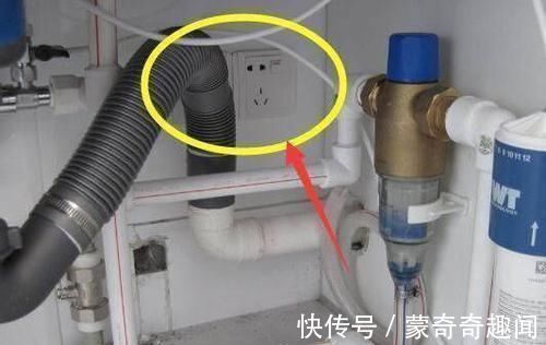 轨道|电工这样安装厨房插座，业主一看就很满意，免验收直接结账