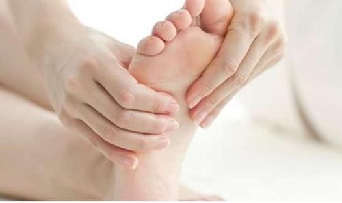  常生活中|脚部穴位多，经常按摩，5种疾病会逐渐好转！