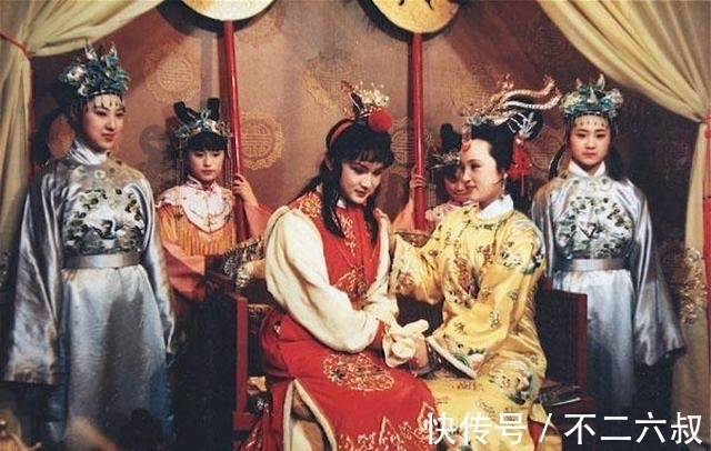 青春|贾元春明明青春妙龄,为何却身体发福患上痰疾?答案在秦可卿身上