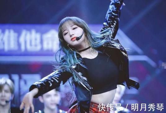 导师|程潇当导师教学员跳舞,完了,她跳得比学员好而且还比学员帅