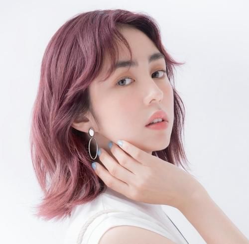 60岁阿姨选择什么发型显年轻？5款减龄发型，时髦好气质