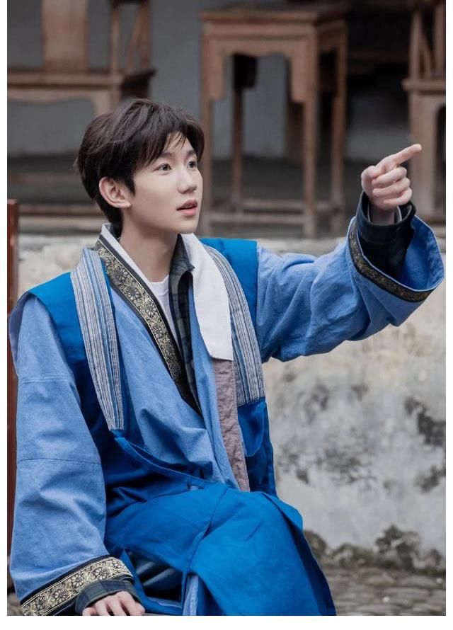 王源|王源《奇異劇本鯊》開播，與你相約青城班，揭開沉寂多年的秘密