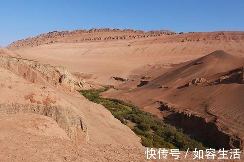 故城|丝路行丨曾忆火焰山下借芭蕉，高昌故梦可相识。