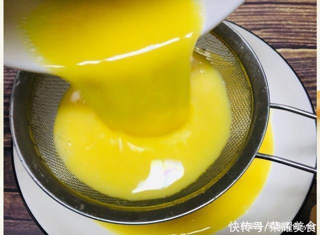 蒸鸡蛋羹,凹凸不平口感差?牢记“5要5不要”,蛋羹好吃像果冻