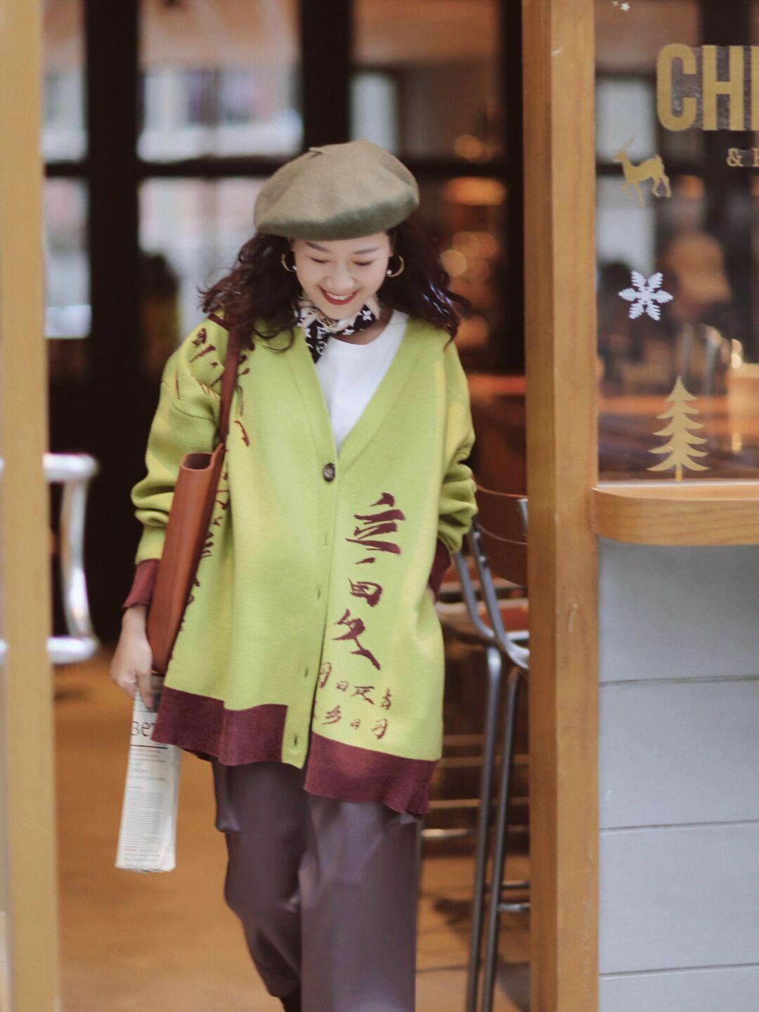 身材 哪怕你没有身材上的焦虑,也别穿紧身衣,这4款毛衣够你用