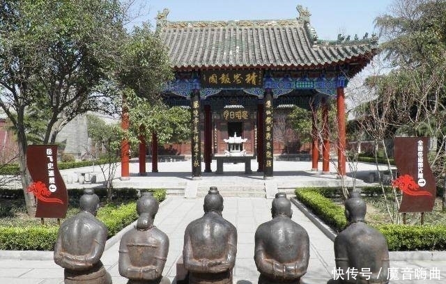 岳飞墓前的跪像为何没有赵构?因为赵构儿子帮了爹一把