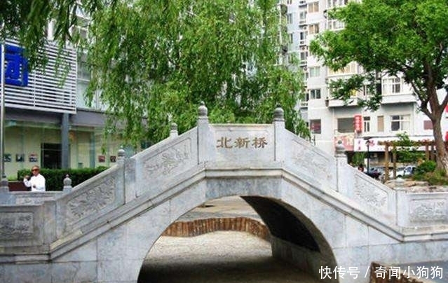 锁龙井下真有龙吗？为何又有根粗铁链？梁宏达：一针见血