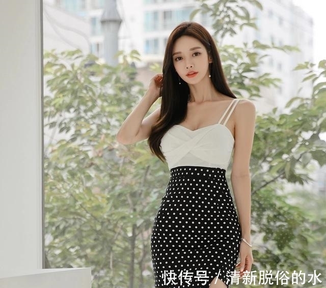 潮流|潮流穿搭:孙允珠清凉雨夏纯白萝莉吊带波点裙
