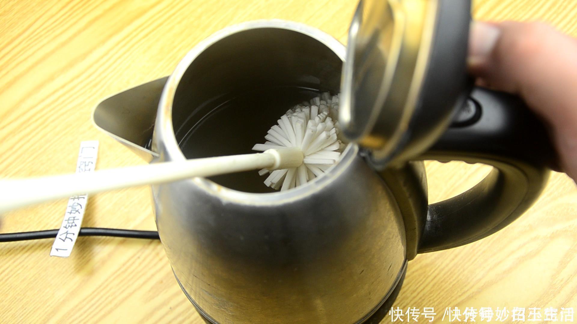 小苏打|不管烧水壶水垢多脏多厚,只需撒一把,旧壶立马变新壶,太实用了