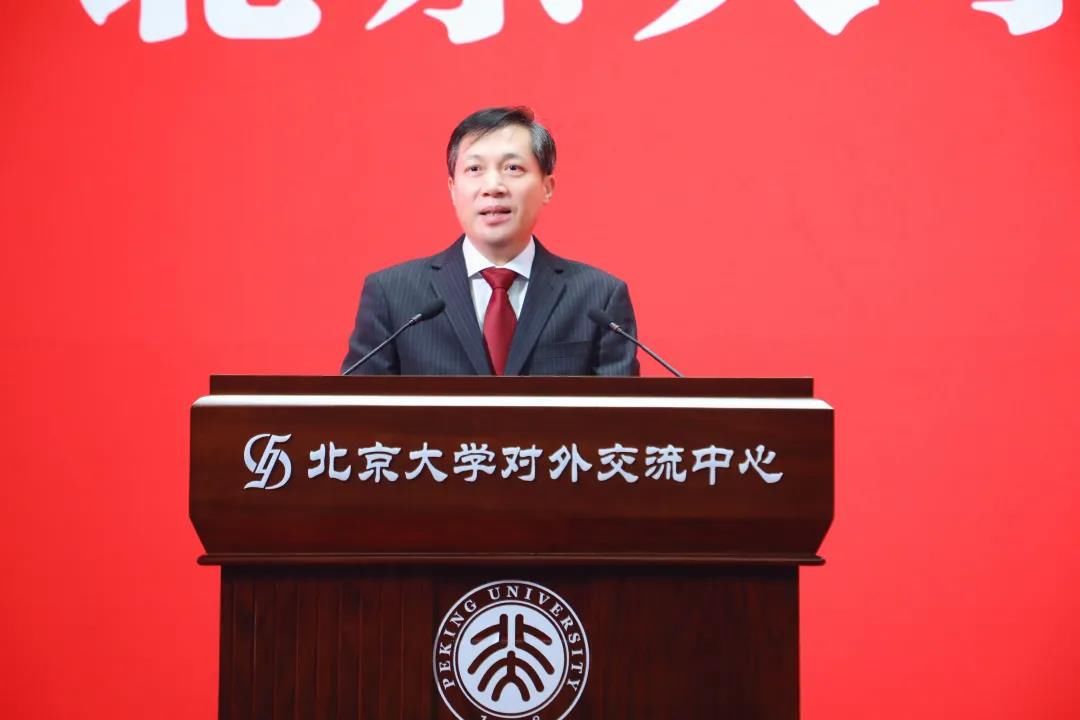 文气|北大中文系主任毕业致辞：我对“文气”的理解，是“文士气”，而不是“文人气”