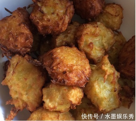 不管炸什么丸子,都别忘了加这“两种料”,丸子外酥里嫩不会撒!