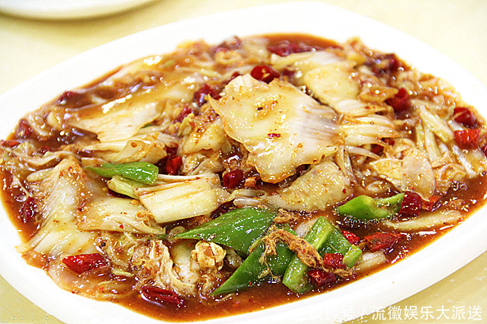 家常|家常快手菜,酸辣白菜。价格便宜,做法简单,还非常美味下饭