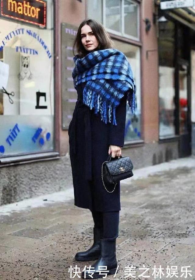 围巾要是选对了,显脸小又显发量多,但是要掌握这几个窍门