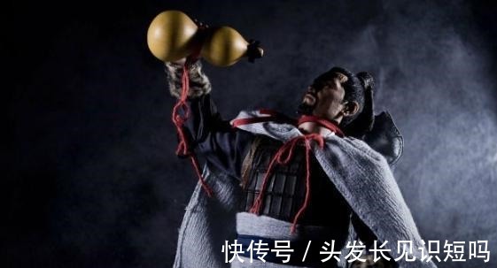 一个人|整个水浒传中，能击败林冲的只有一个人，但不是来自梁山！