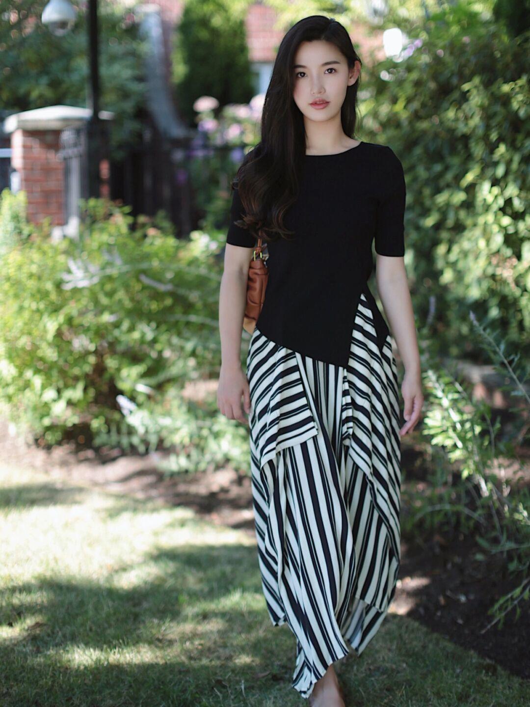 小个子|奔三奔四的女性怎么穿?“繁简结合”更时尚,太适合小个子了